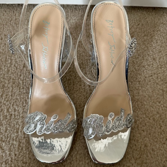 ⭐️NWT⭐️ Betsy Johnson Bride Heels • Rhinestone • Size 8.5 - Picture 3 of 7